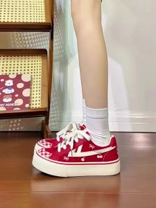 Warrior | Comfortable Red Canvas Shoes Thick Sole Spring