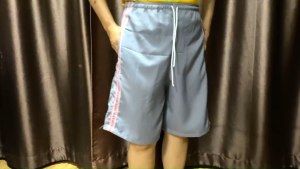 กางเกงขาสั้น แต่งแถบหน้าทรงสวย 2แถบ มีกระเป๋า 1 ข้าง