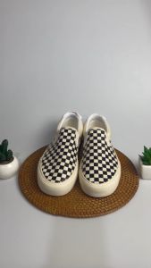 SEPATU SNEAKERS SLIP ON PRIA WANITA HITAM PUTIH SEPATU COWO KEREN BUAT GAYA SEPATU WANITA SEPATU SNEAKER PRIA WANITA SLOP SEPATU SEKOLAH SEPATU KEREN SEPATU KULIAH SNEAKERS SEPATU PRIA KEREN LAKI LAKI CEWEK CEWE BRAND LOKAL AKNA CHESS KULINER RAJALELAKI