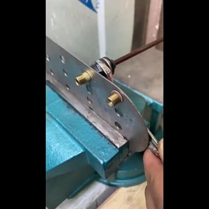 ชุดยิงรีเวทนัท พร้อมรีเวทนัทและน็อต อุปกรณ์เสริมสำหรับยิงรีเวท ขนาด M3-M12 พร้อมส่งในไทย สำหรับชุดให้สวยที่น่าสนใจ! ชุดประกอบด้วย: เครื่องยิงรีเวทนัท, พร้อมรีเวทนัท, น็อต