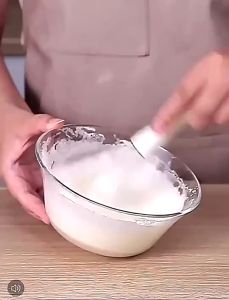 3pcs Baking Tools Equipment Sets Egg Beater Whisk Scraper Spatula Oil Brush Hand Mixer For Baking