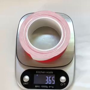 1 Cuộn băng keo dán nền màu đỏ trắng băng dính dán sàn rộng 4.7cm dài 33 mét- Shop Út Lớn
