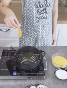 Nồi Chiên Lọc Dầu Chống Dính Có Khay Hứng Tiện Dụng 20CM