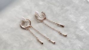 Circular Geometric Zircon - Fesoles Elegant