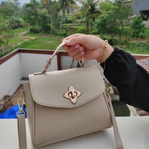 Tas selempang wanita sling bag osaka (free box)