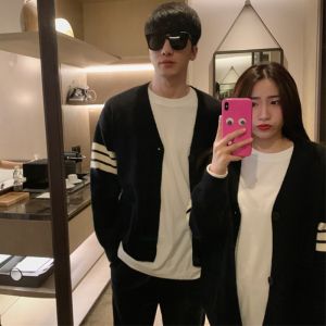 39137 เสื้อกันแด เสื้อกันหนาวผ้าไหมพรมคอวีกระดูมแขนยาว2สี แบบน่ารักๆสไตส์เกาหลี (สินค้าพร้อมส่ง)