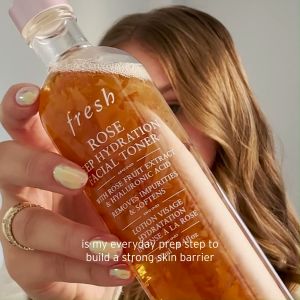 Fresh Rose Deep Hydration Facial Toner 100ml เฟอร์เนสพลิเคชัน โรส โทนเนอร์ น้ำกู้บริสุทธิ์ 1 ปรับสมดุล และเติมเต็มความชูม อันดับ 1 กับลูกค้า