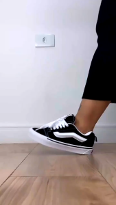 Sepatu gemuk sekolah vans termurah knu skool black white pria dan wanita