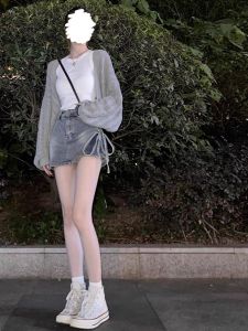 เสื้อคาร์ดิแกนถักผู้หญิงพร้อมเสื้อคอวีแขนสั้นกลวงออกด้านหลังสําหรับเด็กผู้หญิงอายุ 18-24 ปีเหมาะสําหรับงานปาร์ตี้