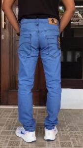 Celana Jeans Panjang Slimfit Pria: Model Terbaru 2023