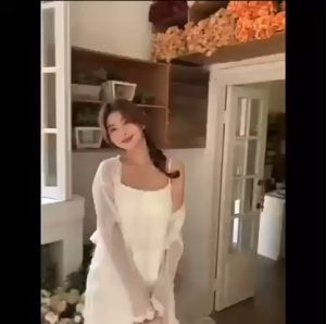 Đầm Ren 2 Dây Pha Lông Thỏ Trắng Cao Cấp