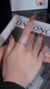 BW jewerly   คุณสามารถปรับขนาด  แหวนเพชรเต็ม หรูหรา แหวนนิ้วชี้ แหวนสองวงแหวน  บุคลิกที่ทันสมัย