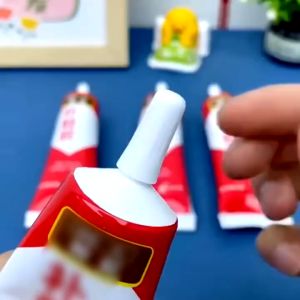 MixHome Super Strong Adhesive Glue Waterproof Quick-drying Fine Tip Shoes Glue for Repairing Sport Athletic Shoe Leather Shoes 60ml