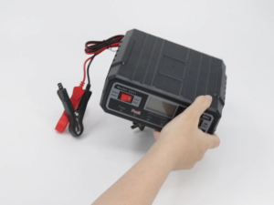✨✨Car Battery Charger 12V / 24V Lead Acid Battery Automatic Intelligent Pulse Repair Truck/ Pengecas bateri kereta motor