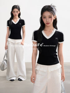 BAIDAIFEI | Black Lace V-Neck Fitted Short-Sleeve T-Shirt