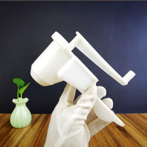 Manual Hand-Cranked Garlic Chopper Kitchen Tool Plastic Material Home Use Grinding Machine for Garlic And Ginger