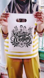 Kantong Plastik Happy Wedding 20x30 25x35 Isi 50 Pcs