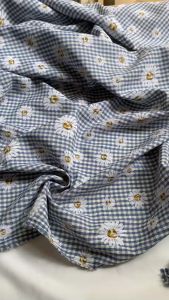 Vải Thô Cotton Pha Họa Tiết Hoa Cúc Sơn Khổ 1m4 - Không Co Giãn - May Đầm Áo Kiểu Đồ Bộ Đồ Trẻ Em