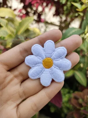 ( TINGGAL SETRIKA ) Iron Patch Bunga Melati Patch Iron Lucu Emblem Bordir Flower Bordiran Tempel Tembelan Jaket Sobek Tempelan Celana Robek Tambalan Baju Bolong Stiker Baju Sticker Kaos Lucu