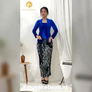 Setelan Kebaya Kutubaru Modern Bahan Bludru Set Rok Plisket Batik Varian Warna Ready Ukuran Jumbo Untuk Acara Kondangan Seragaman Pesta Tunangan Nikah Natal Imlek Paskah Lebaran Kartini Encim Baju Kebaya Modern ( Kutubaru Bludru ) Nusa Kebaya Terlaris
