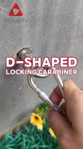Mitsushi 4PCS Aluminum Alloy Carabiner Keychain Outdoor Camping Climbing Snap Clip Lock Buckle And Emergency whistle
