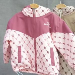 Áo phao bé trai và bé gái Áo khoác cho bé size đại 4-10 tuổi in chữ B tràn áo kiểu dáng khỏe khoắn thời trang