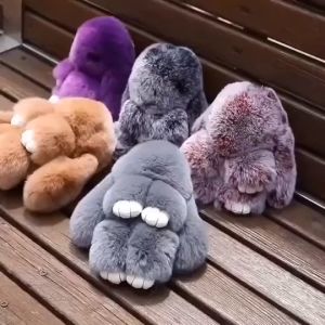 Rabbit Keychain Ring Fluffy Bulu / Gantungan Kunci Kelinci Ring Fluffy Bulu Asli Pompon Bunny Trinket Key Chain Charm Gantungan Kunci Lucu Di Tas Liontin Kunci Mobil