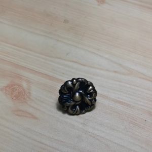 Antique Cabinet Handle Knob & Vintage Drawer Pull: Timeless Kitchen Decor