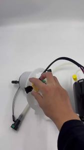 Applicable Land Rover LR4 Discovery 4 Sports Fuel Pump Assembly Combination Suit LR043385+LR043420 Spot Goods