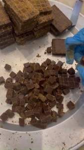 200GR ĐƯỜNG MÍA HÀ THỦ Ô GỪNG NẤU THỦ CÔNG - ĐẶC SẢN NGHỆ AN