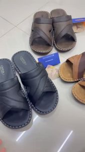 K รองเท้าเพื่อสุขภาพ รองเท้าผู้ชาย รองเท้าแตะ รองเท้าแตะแบบสวม deblu เดอบลู รุ่น BD M6302-2  Size 39-44 สี ดำ น้ำตาล แทน