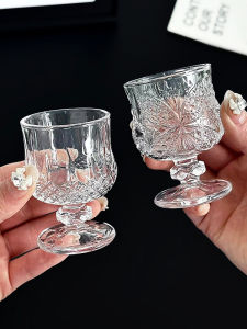 Creative Retro Carved Glass Mini Fruit Wine Glass Exquisite Goblet Dessert Wine Cup High Color Value Tass Shooter Glass