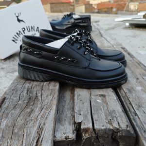 Sepatu loafers pria emoji smile