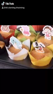 ถ้วยเค้กอบแบบใช้แล้วทิ้งถ้วยมัฟฟิน 50 เตาอบกันน้ํามันพิเศษ ถ้วยกระดาษ