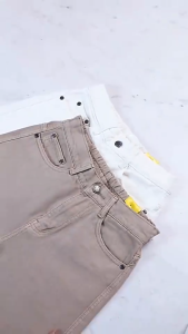 JINISO - Highwaist Mom Jeans Khaki 357 BREAK FREE