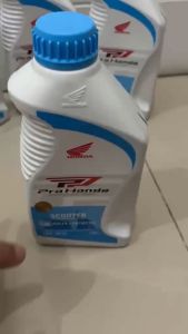 Honda Genuine Fully Synthetic AT Scooter Engine Oil 1 Liter (Blue)