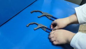 1pc 9/12" Oil Filter Pliers Clamp Type Wrench Adjustable Hand Tools Oil Filter 45# Steel Filter Removal Tool