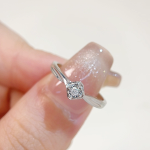 LAZO DIAMOND The Miracle Twist Solitaire Diamond Ring in 9k White Gold