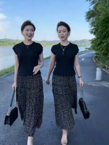 Summer Suitable Korean Style High Waist Skirt and Ice Silk T-shirt Set