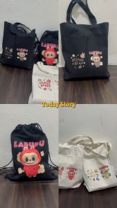 Totebag Kanvas Dua KantongBerwarna Hitam Bergambar Karakter Lucu Imut Boneka Labubu Blindbox Pop Martt/Totebag Kanvas/Totebag Sekolah/Totebag Jalan Jalan/Bisa cod