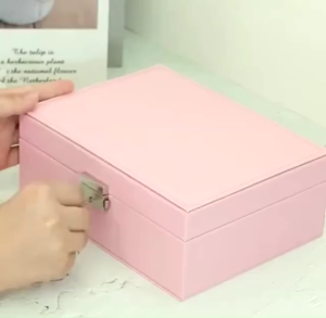 กล่องใส่เครื่องประดับหนัง ถาด2ชั้น มีตัวล็อค กล่องเก็บเครื่องประดับ กล่องPUใส่เครื่องประดับกล่องใส่ต่างหู