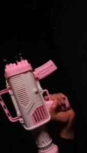 เด็กอัตโนมัติ Bubble Machine ของเล่นมือถือ Rocket Launcher Bubble Gun ขายส่งของเล่นแปลกใหม่สําหรับเด็