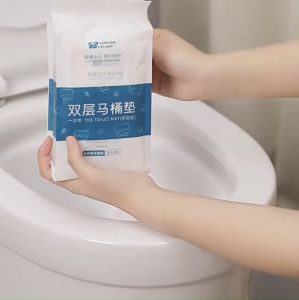 แผ่นรองนั่งชักโครกแบบใช้แล้วทิ้ง แบบมีกาวในตัว มีชั้นกันน้ำกันชื้น ครอบคลุมได้ทั่วถึง แบบพิมพ์ลวดลาย นั่งสบายไม่ต้องกังวลแบคทีเรีย