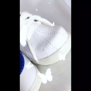 Sepatu Anak Laki Laki Motif Garis Dua Combinasi Warna Usia 1 Hingga 3 Tahun