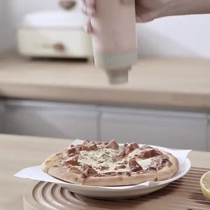 Rotating Powder Dispenserhome Creative Baking Powder Dispenserlarge Capacity Barbecue Powderstarch with Lid Seasoning Bottle