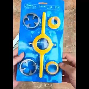 6 PCS Pipe Threader Kit Tap And Die Set With Wrench 1/2” 3/4" And 1" Dies Smooth Surface Pipe Round Threader Tool For Home Friends Or Relatives