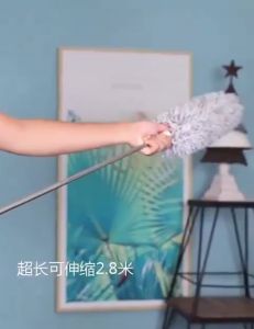 Kemoceng Microfiber Fleksibel 280cm dengan Desain Teleskopik dan Aksen Silver untuk Pembersihan Rumah