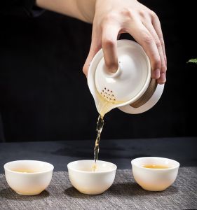 Large Size Ceramic Yuzhi Jade Tea Bowl with Lid High End Tea Brewing Bowl Self Filtered Tea Pot for Tea Ceremony