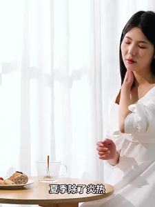 金刚网磁条磁吸防蚊门帘夏季家用免打孔高档磁性纱门纱窗定制自粘Diamond mesh magnetic stripe magnetic suction mosquito proof door curtain for home use in summer without punching high-grade magnetic screen door and window customized self-adhesive