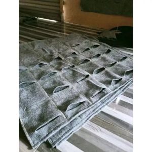 16 Kantong Karpet Garden Vertical 1M×1M Kantong 16 Non Woven Geotextile glaswol Dekorasi Taman